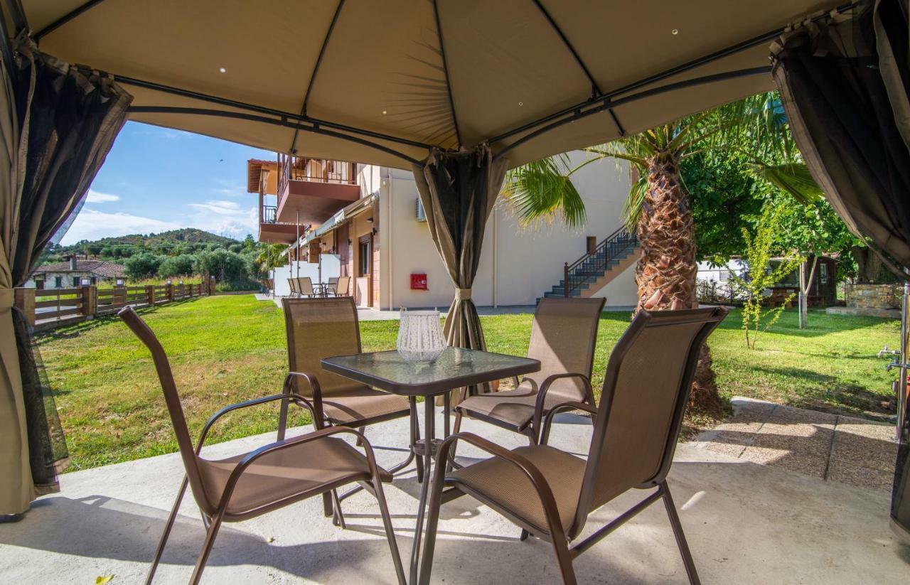 Luxury Apartments Marianna Neos Marmaras Exterior photo