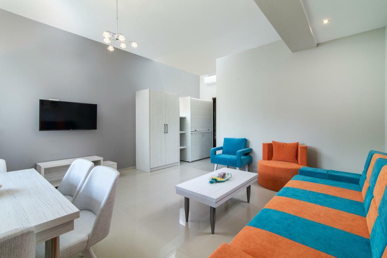 Luxury Apartments Marianna Neos Marmaras Exterior photo