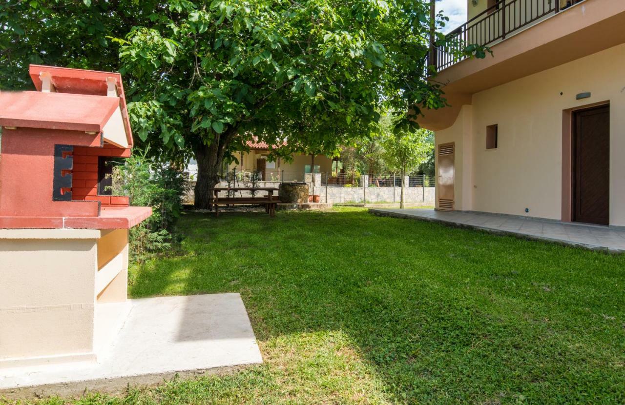 Luxury Apartments Marianna Neos Marmaras Exterior photo